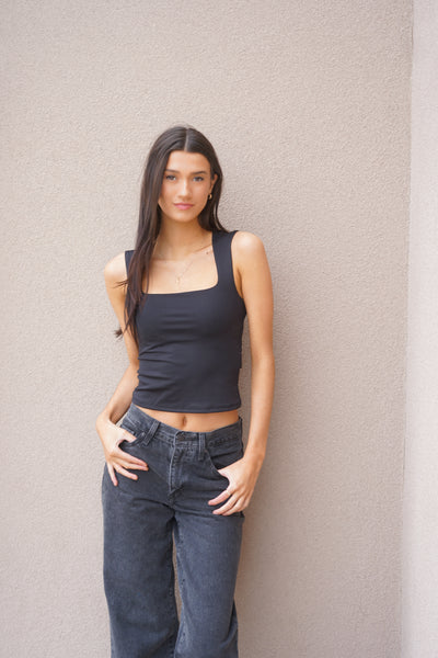 Million Squareneck Top- Vero Moda - Uforia Muse 