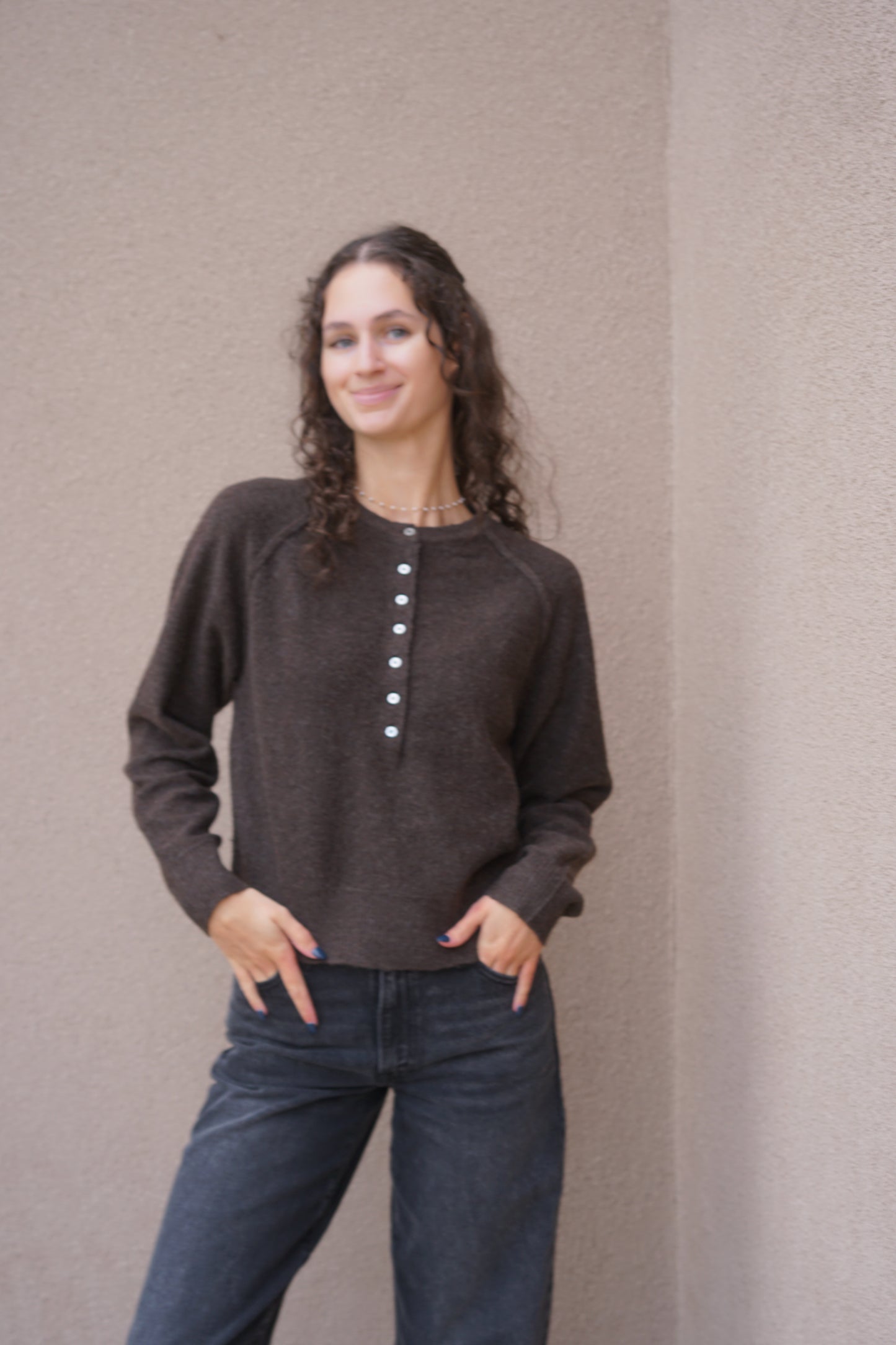 Akleja Henley Sweater- Rd Style