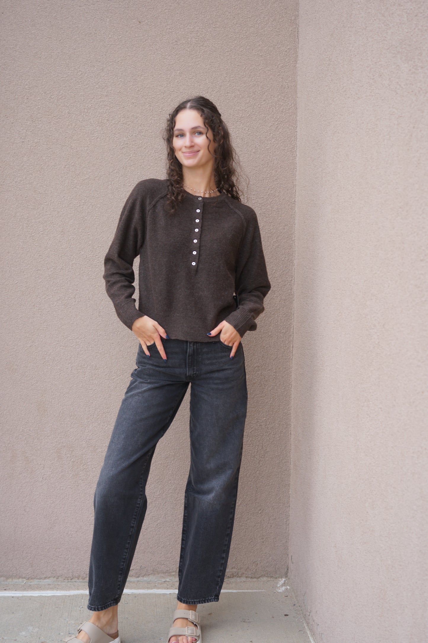 Akleja Henley Sweater- Rd Style