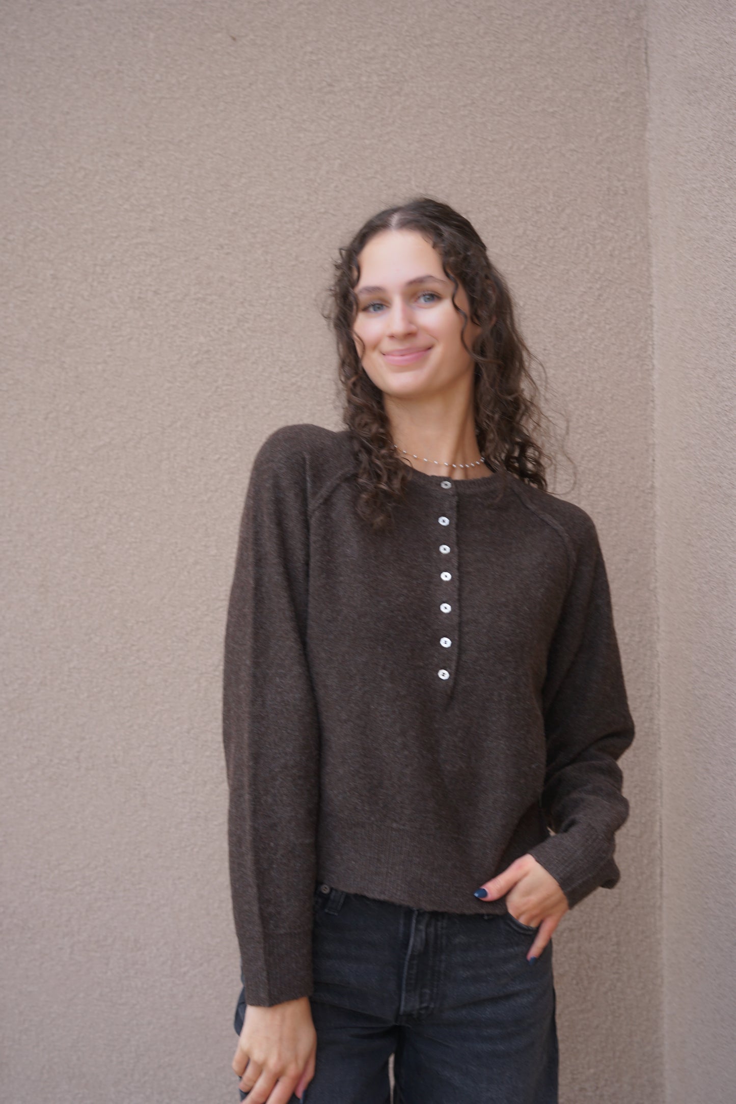 Akleja Henley Sweater- Rd Style