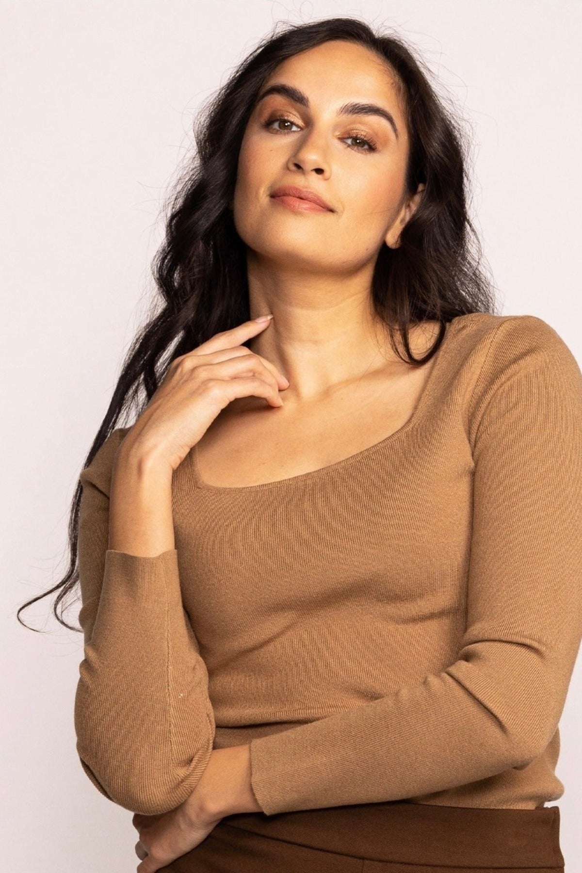 The Elanor Sweater - Taupe - Pink Martini - Uforia Muse 
