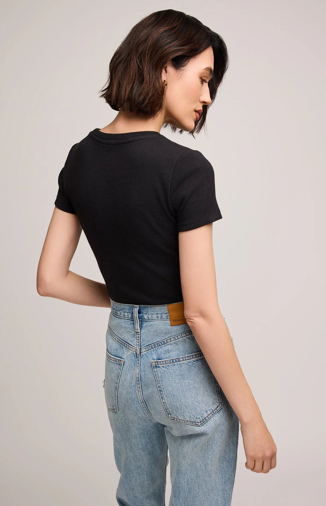 Tate Ribbed Tee-BLK-Gentle Fawn