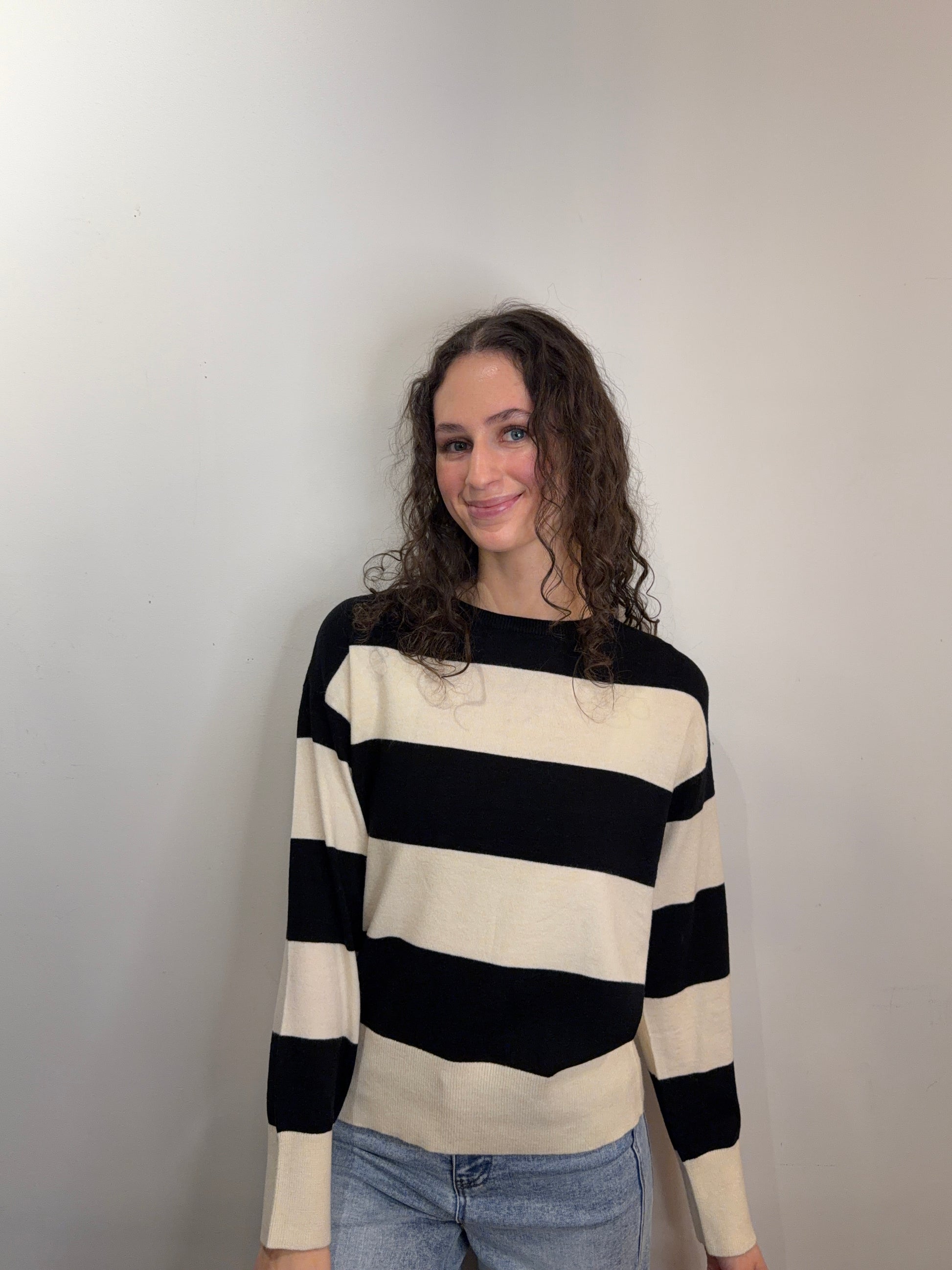 Senta Stripe Pullover-Black-Only - Uforia Muse 