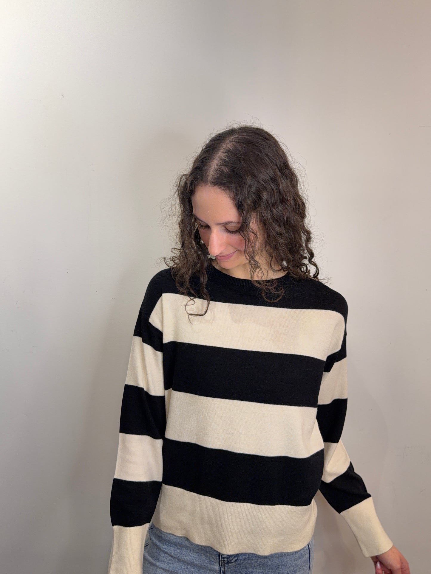 Senta Stripe Pullover-Black-Only - Uforia Muse 