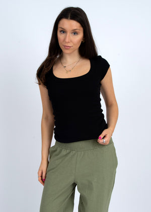 Scottie Scoop Tee- Rd Style