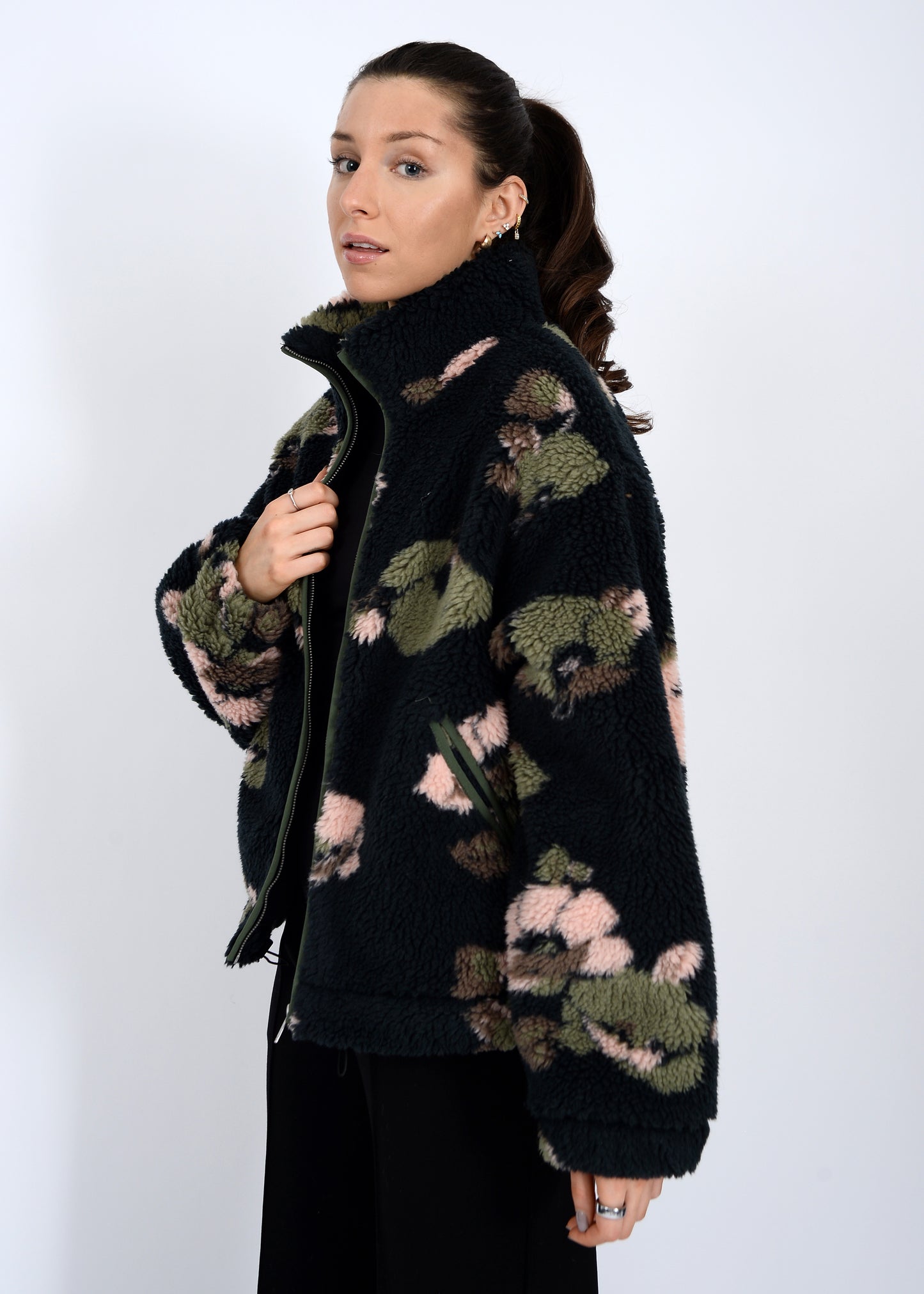 Whistler Sherpa Zip-Rd Style