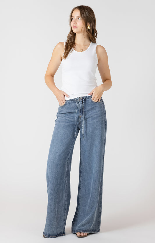 Essential Tank-White-Dex