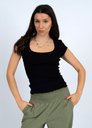 Scottie Scoop Tee- Rd Style
