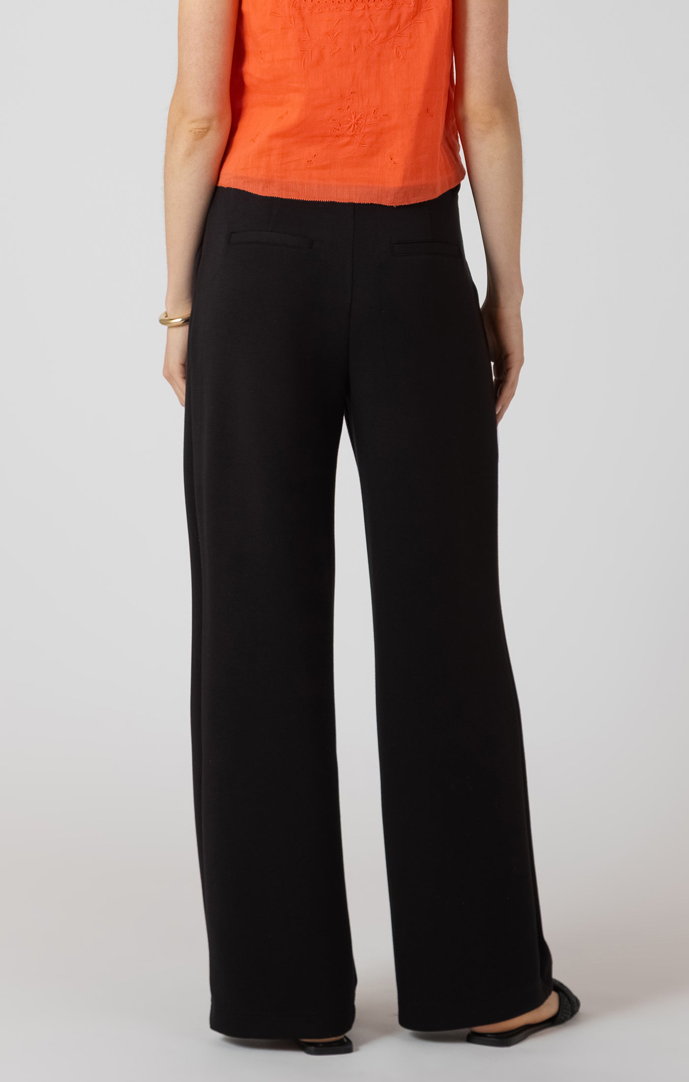 Basic Trousers-BLK or Pearl- Room 34 - Uforia Muse 