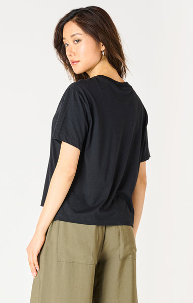 Essential Tee-Black-Dex - Uforia Muse 