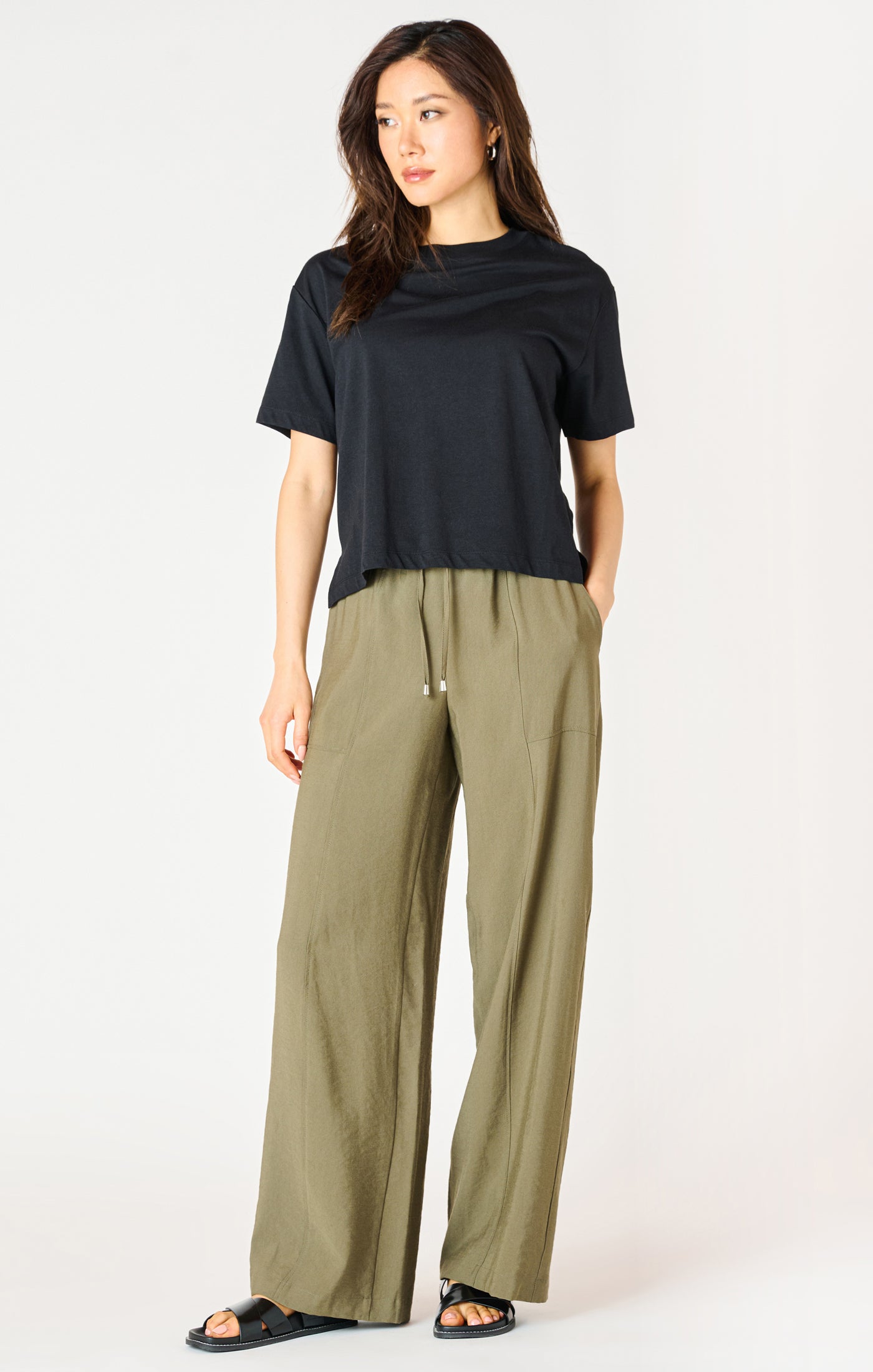 Essential Tee-Black-Dex